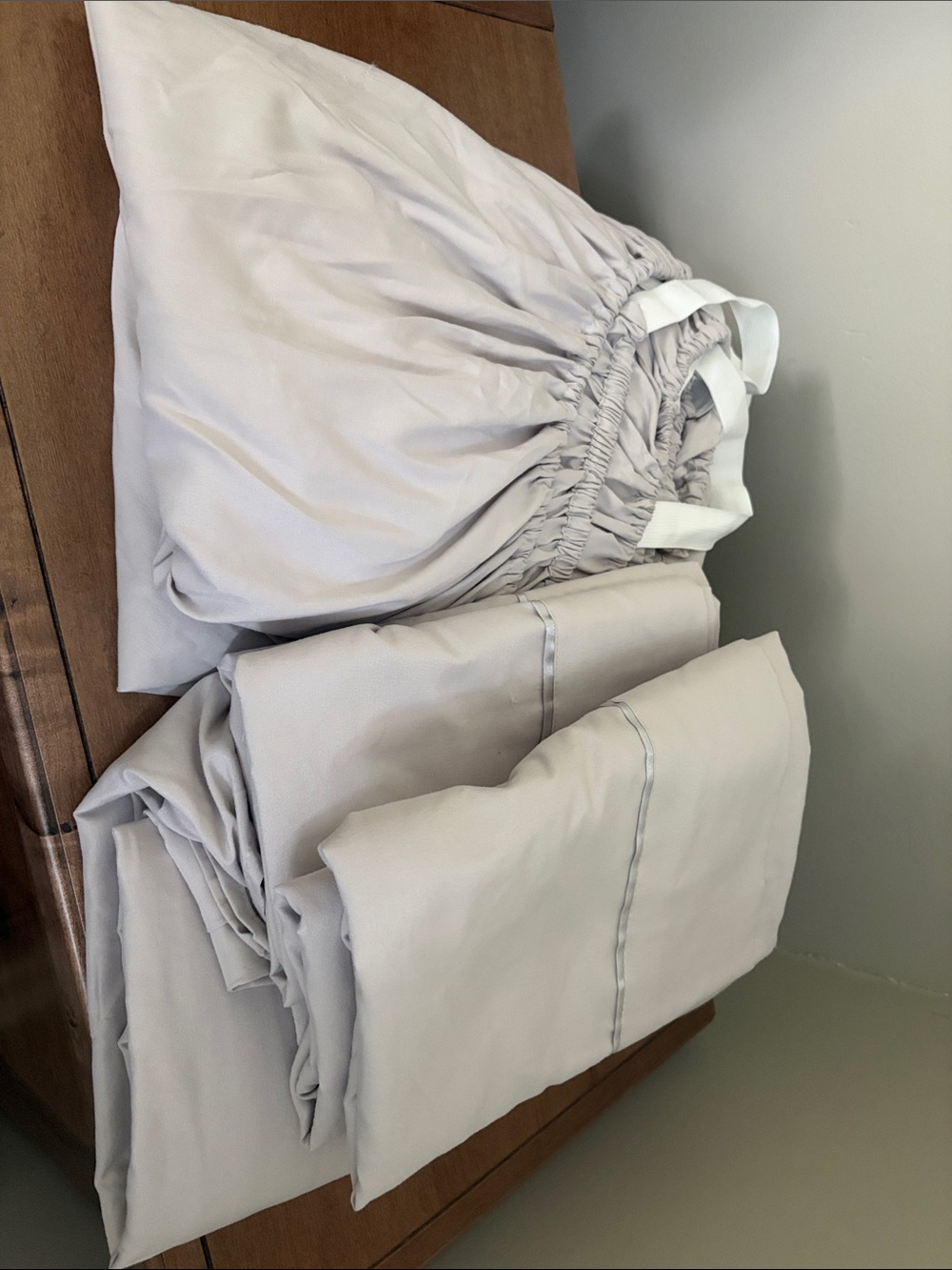 Neutral Light gray Sheet Set with Elastic Fitted Sheet